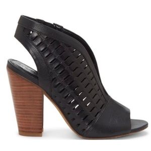 🔥 BRAND NEW IN BOX! Vince Camuto Korsta sandal